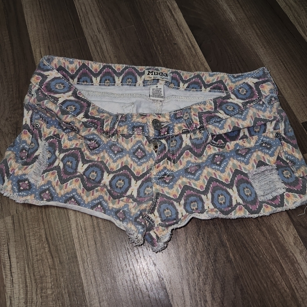 MUDD Distressed Aztec Denim Shorts size Juniors 9 Vintage